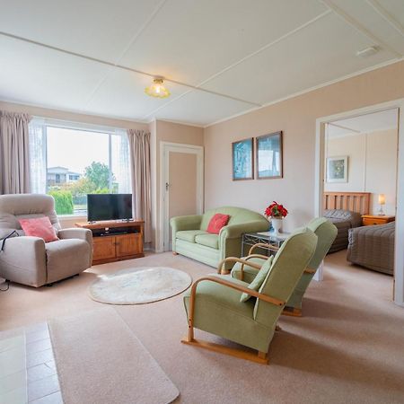 Rustlein Cottage - Te Anau Holiday Home ภายนอก รูปภาพ