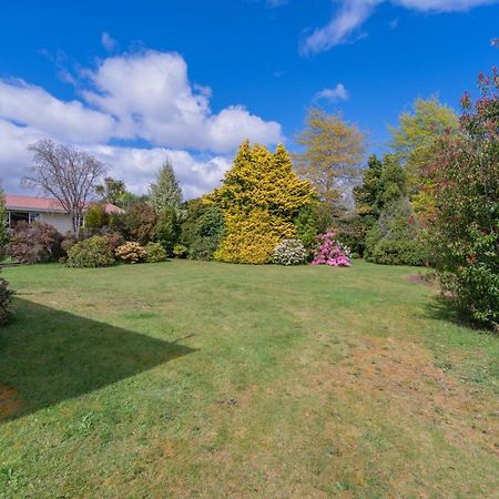 Rustlein Cottage - Te Anau Holiday Home ภายนอก รูปภาพ