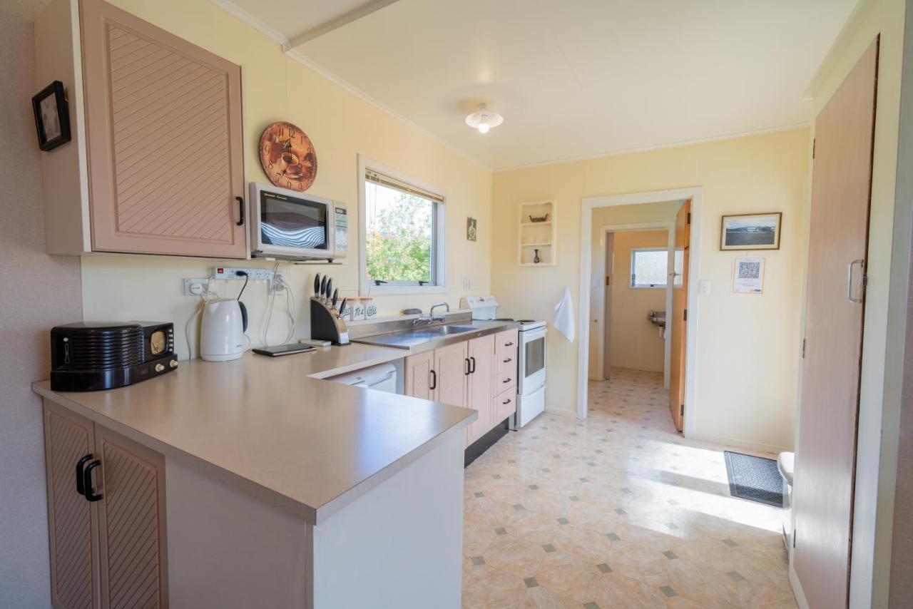 Rustlein Cottage - Te Anau Holiday Home ภายนอก รูปภาพ