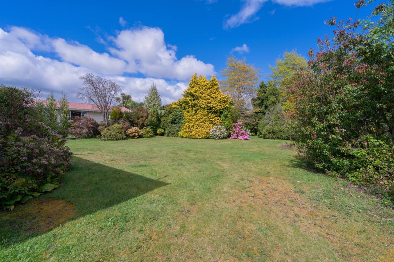 Rustlein Cottage - Te Anau Holiday Home ภายนอก รูปภาพ
